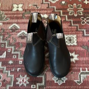 Brown Blundstone 550s size 4.5/7.5
